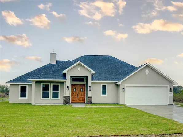 3081 Coastal Dr, Dayton, TX 77535