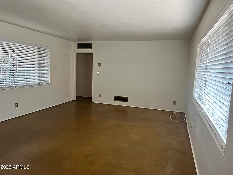117 N Sawtelle Ave — Photo 10