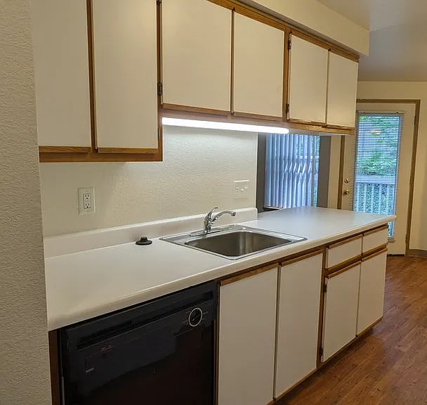 Treehill Commons — Photo 7
