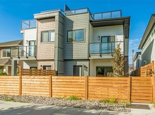1916 Ethel St #2, Kelowna, BC V1Y2Z5