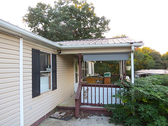 3rd image of 656 Tinnel Ln