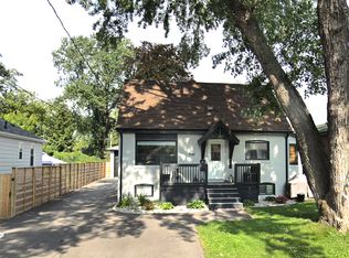 597A Curzon Ave, Mississauga, ON L5G1P8