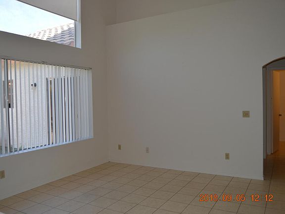 4th image of 3186 W Golden Ln