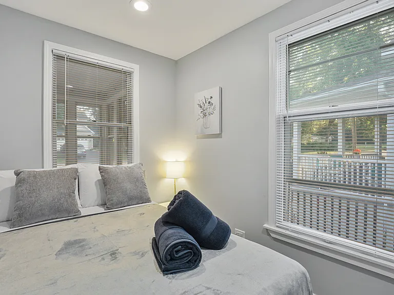 1304 Dean St — Photo 24