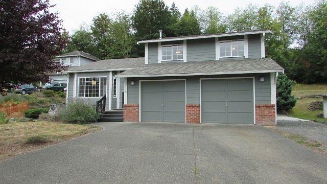 1st image of 2710 Larkspur Dr