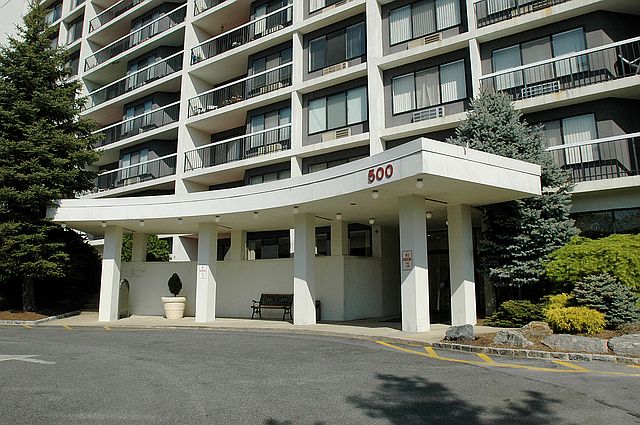 1st image of 500 High Point Dr APT 815
