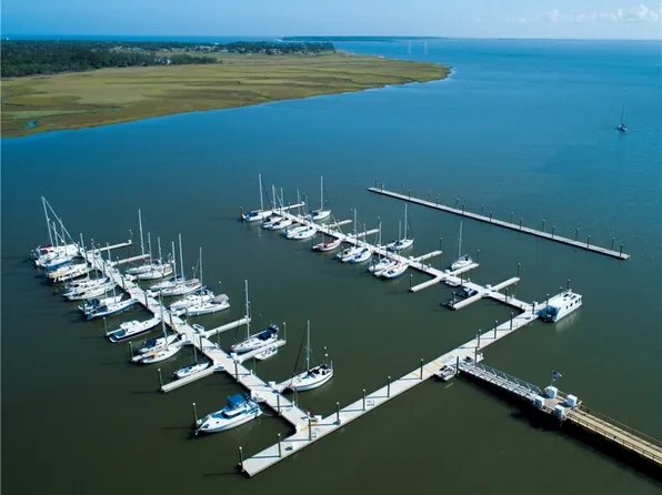 100 Marina Dr #B17, Saint Simons Island, GA 31522