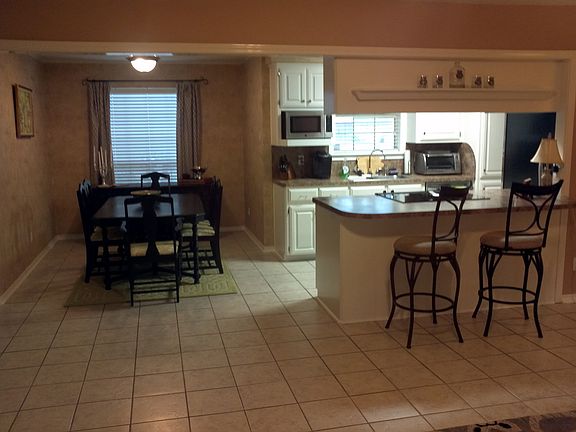 5th image of 3208 Williamsburg Ln