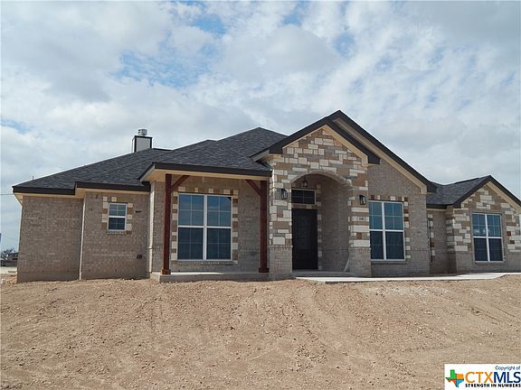 3rd image of 141 Hillside Dr