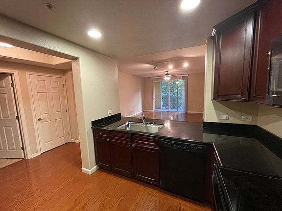 3rd image of 809 Auzerais Ave Unit 250