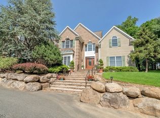 7 Walsh Dr, Mahwah, NJ 07430
