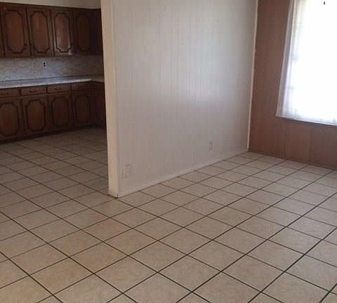 5th image of 208 W Houston St