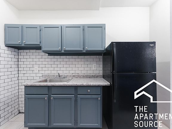 3rd image of 5303 N Ashland Ave #4L