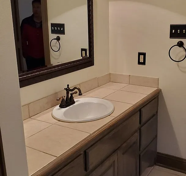 1621 Colonial Dr — Photo 31
