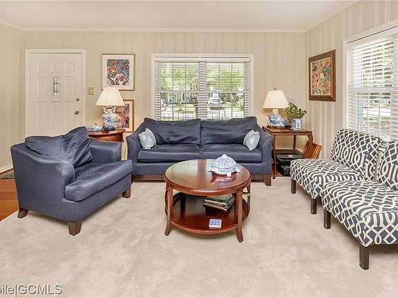 5th image of 2910 Thornhill Dr