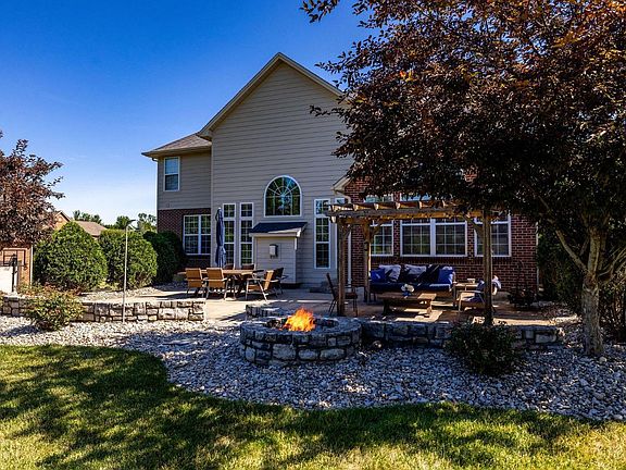 5th image of 4295 Cross Creek Ct