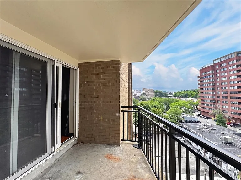 1025 Hancock St #8C — Photo 16