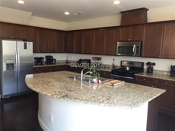 2nd image of 7474 Desert Wildflower St
