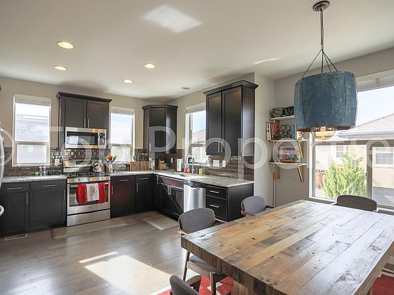 5th image of 3053 Galena St