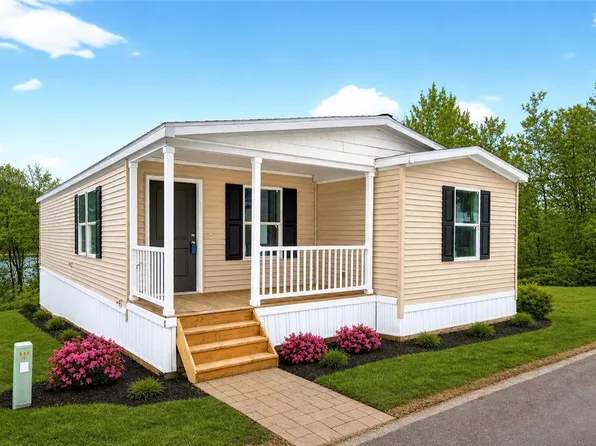 16 Surf Dr, Forward Township Eal, PA 15020
