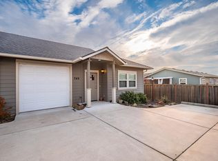 749 SW Kinsington Ct, Grants Pass, OR 97526