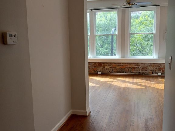 2nd image of 123 S Main St #C