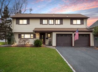 32 Carolina St, Cranford, NJ 07016