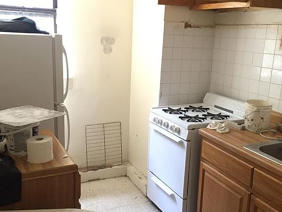5th image of 470 Ocean Ave APT Rb2