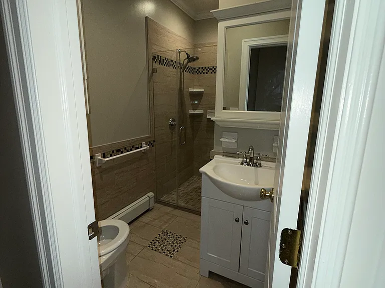 150 S 6th Ave #2 — Photo 9