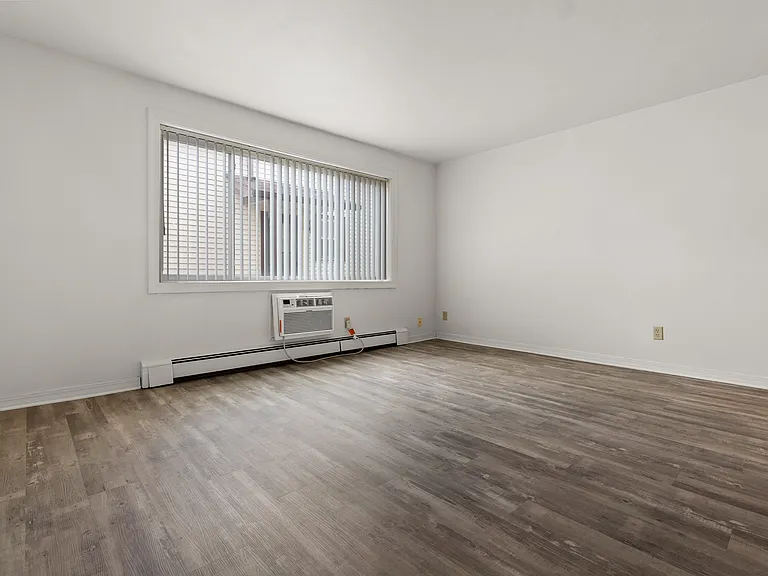 136 Main St #205 — Photo 8