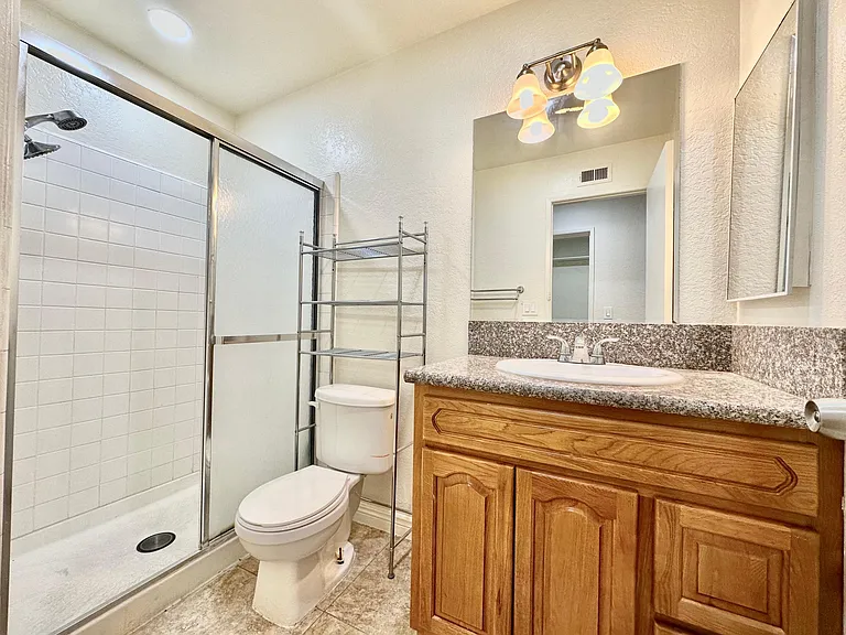 13103 Beach St — Photo 13