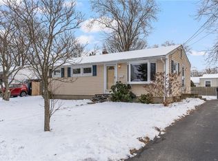 44 Hoyt St, Warwick, RI 02886