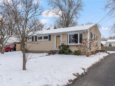 44 Hoyt St, Warwick, RI, 02886