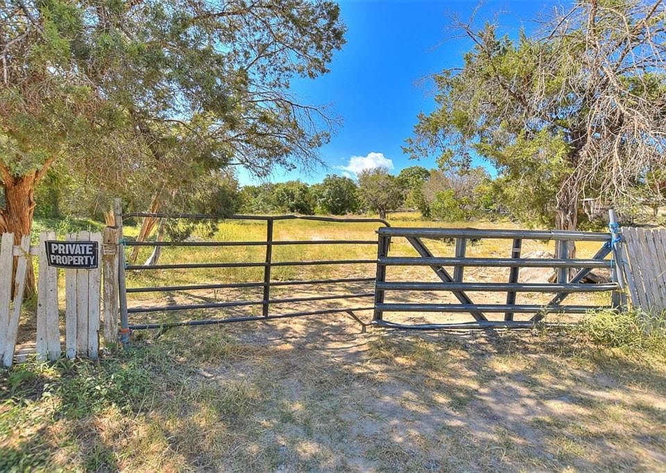 208 Chaparral Dr, Liberty Hill, TX 78642 MLS 6869379 Zillow