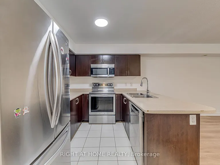 2464 Post Rd #8 — Photo 13