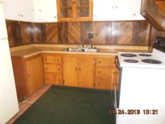 2nd image of 930 Grant St