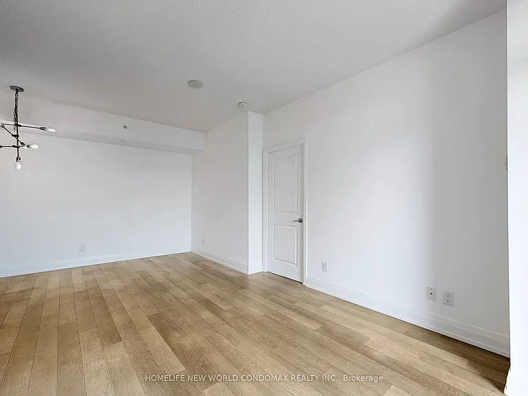 7165 Yonge St #1906 — Photo 8