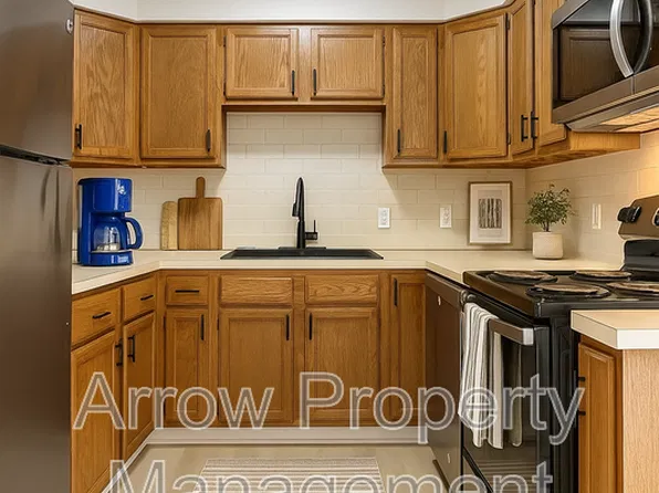 535 W Saunders Ave, Lincoln, NE