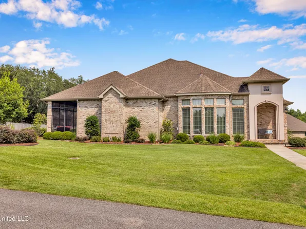 756 Saint Andrews Ct, Diamondhead, MS 39525