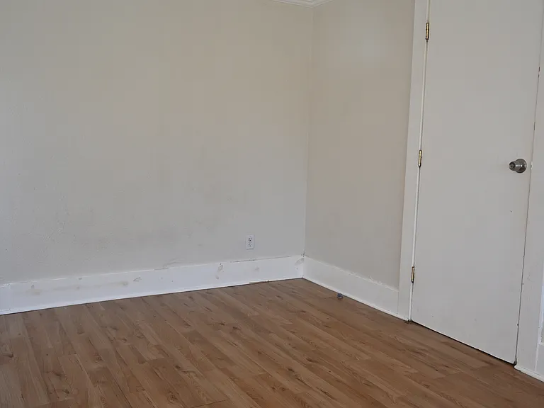 603 W 43rd Pl — Photo 29