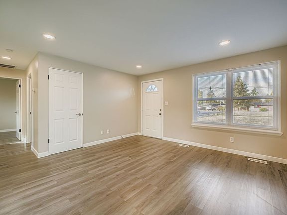 4th image of 10607 Kendrick St SW