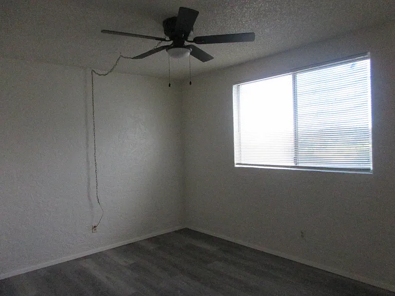 209 Kino Springs Dr #C — Photo 12