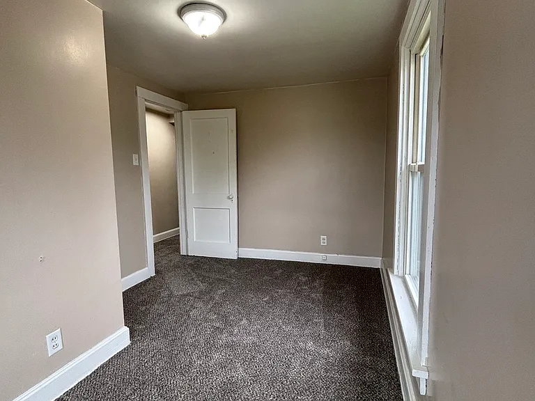 904 Park Ave — Photo 6