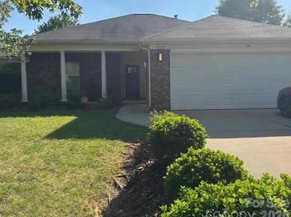 10132 Ashley Farm Dr, Matthews, NC 28105