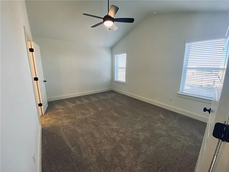 5160 N A W Grimes Blvd #28 — Photo 14