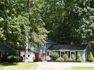 8386 W Craig Dr, Chagrin Falls, OH 44023