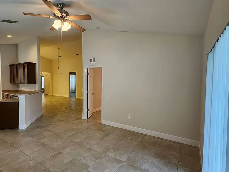 5352 Talbot Blvd — Photo 13