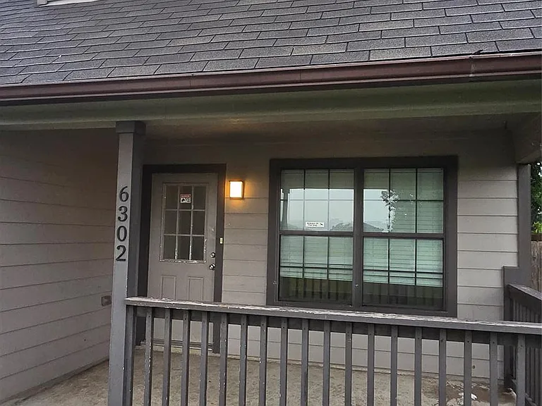 6302 US Highway 183 Hwy S — Photo 2