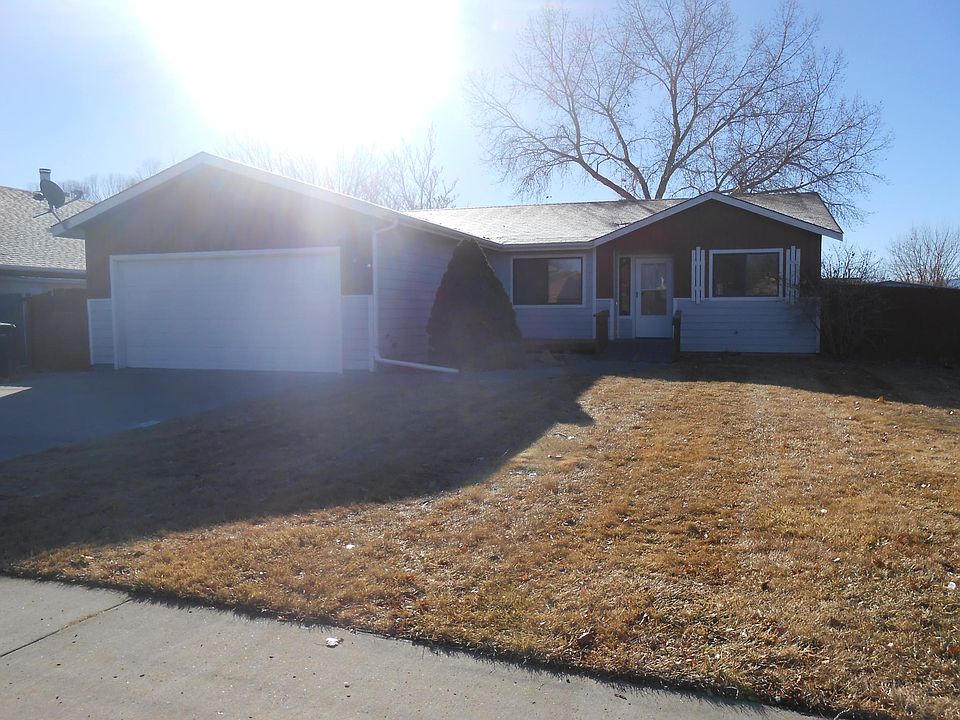 1st image of 2987 Brookwood Dr