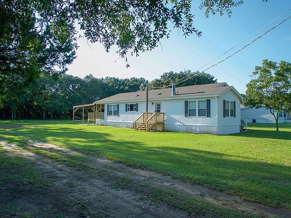 3rd image of 6933 Wallace Dr